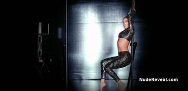 JENNIFER LOPEZ nude in Dance Again