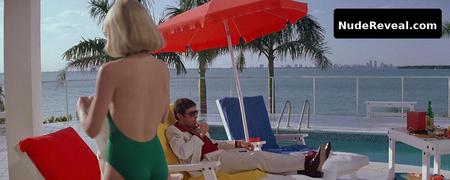MICHELLE PFEIFFER nude in Scarface
