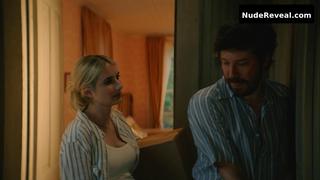 EMMA ROBERTS nude in Abandoned
