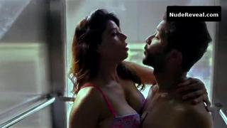 SHEEVA RANA nude in Gandi Baat