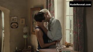 CATERINA MURINO nude in The Garden of Eden