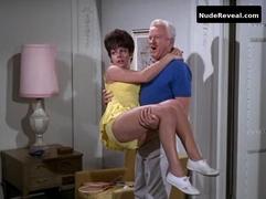 ELIZABETH MONTGOMERY nude in Bewitched