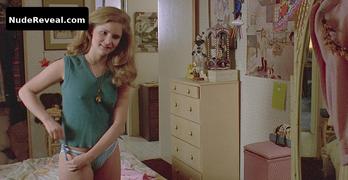 JENNIFER JASON LEIGH nude in Fast Times at Ridgemont High