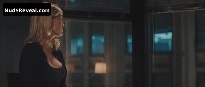 ROSAMUND PIKE nude in Jack Reacher