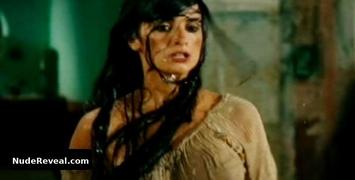 PENELOPE CRUZ nude in Bandidas