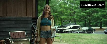 LOLA KIRKE nude in Gone Girl