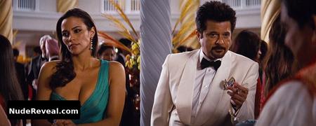 PAULA PATTON nude in Mission: Impossible – Ghost Protocol
