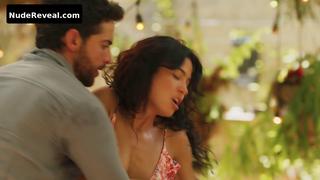ESSINED APONTE nude in Escupire Sobre Sus Tumbas