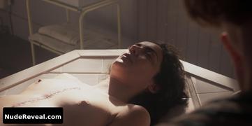 BEATRIZ ARJONA nude in Cable Girls