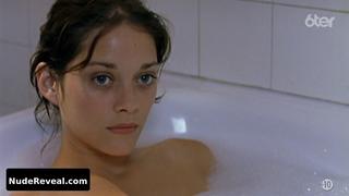MARION COTILLARD nude in Une femme piegee