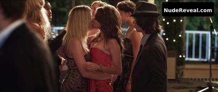 SARAH HYLAND nude in Date and Switch