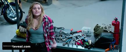 ABIGAIL BRESLIN nude in Zombieland: Double Tap