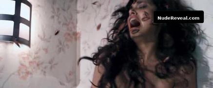 ESHA GUPTA nude in Raaz 3: The Third Dimension