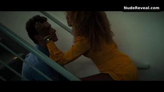 SHERON MENEZZES nude in Maldivas