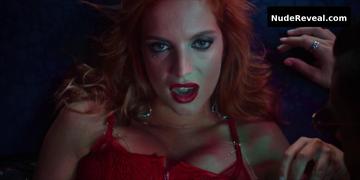 JULIA PALHA nude in O Clube