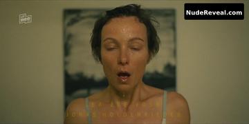 JULIA KOSCHITZ nude in Am Anschlag Die Macht Der Krankung