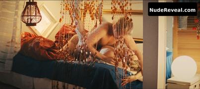 PIHLA VIITALA nude in The Hustlers