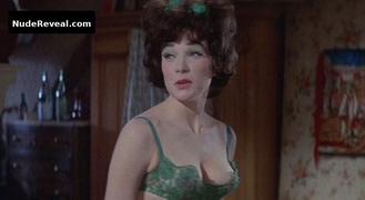 SHIRLEY MACLAINE nude in Irma la Douce