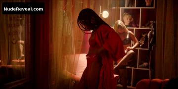 BEATRIZ GODINHO nude in O Clube