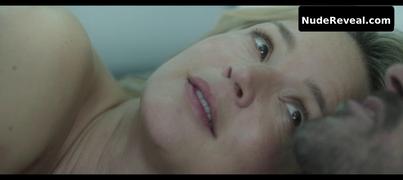 VIRGINIE EFIRA nude in En Attendant Bojangles