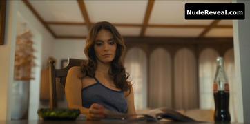 CAITLIN STASEY nude in Bridge and Tunnel
