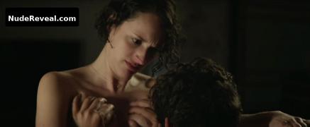 PHOEBE WALLER-BRIDGE nude in Fleabag