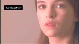 DANIELLE PANABAKER nude in Sex and the Single Mom