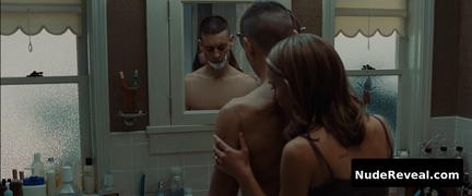 NATALIE PORTMAN nude in Brothers