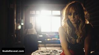 SIMONE SPOLADORE nude in Magnifica 70