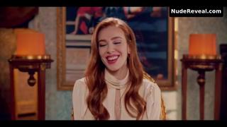 ELCIN SANGU nude in Leyla Everlasting