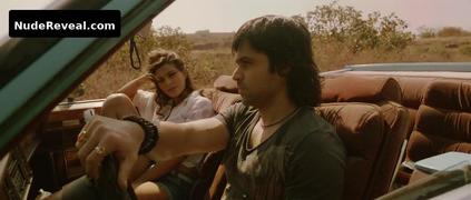 JAQUELINE FERNANDEZ nude in Murder 2
