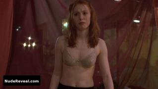 ALICIA WITT nude in Playing Mona Lisa