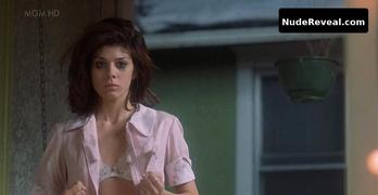 MARISA TOMEI nude in Untamed Heart