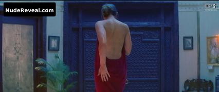 KAREENA KAPOOR nude in Bewafaa