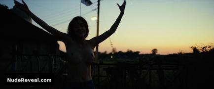 JUN JONG-SEO nude in Burning