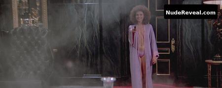 MARY ELIZABETH MASTRANTONIO nude in Scarface