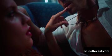 JULIA PALHA nude in O Clube