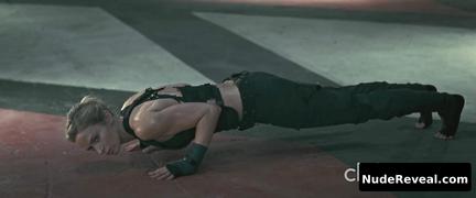 EMILY BLUNT nude in Edge Of Tomorrow