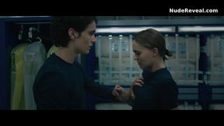 LILY-ROSE DEPP nude in Voyagers