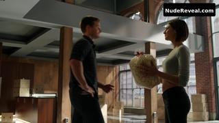 WILLA HOLLAND nude in Arrow
