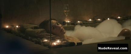 CLAIRE FORLANI nude in An Affair to Die For