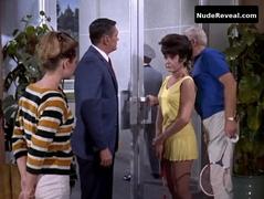 ELIZABETH MONTGOMERY nude in Bewitched