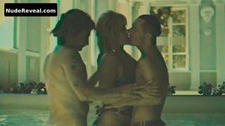 ANNA SZYMANCZYK nude in X-Rated Queen