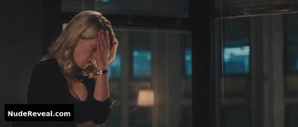 ROSAMUND PIKE nude in Jack Reacher