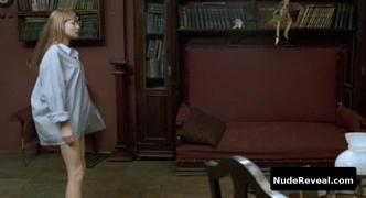 OKSANA AKINSHINA nude in Birds Of Paradis