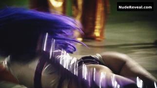 SIMONE SPOLADORE nude in Magnifica 70