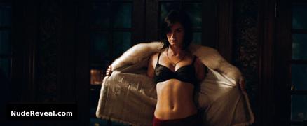 EMILY BLUNT nude in Arthur Newman