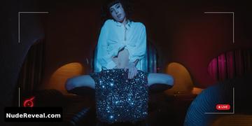 IRIS RUNA nude in O Clube