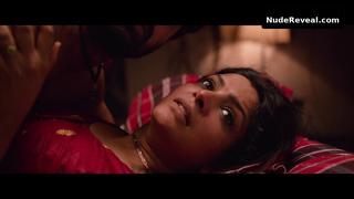 DIVYA PILLAI nude in Mangalavaaram