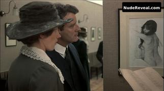 DIANE KEATON nude in Reds